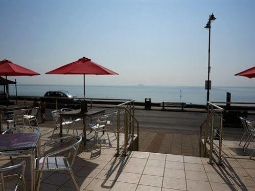 Shoreside Hotel